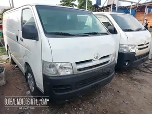 Toyota HiAce 2012 White