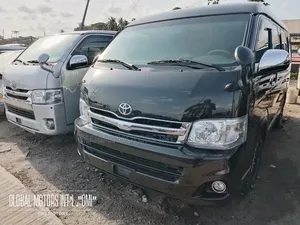 Toyota HiAce 2016 White