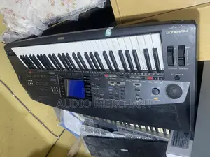 Yamaha PSR 8000 Keyboard