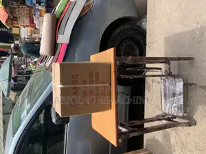 Amro 999 Manual Overlock Weaving Machine