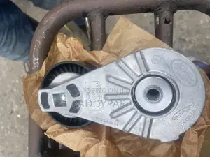 Range Rover Velar Engine Belt Tensioner 2018-2020