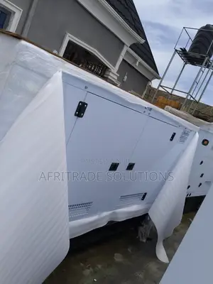 Heavy-Duty Soundproof 350kva Perkins Diesel Generator
