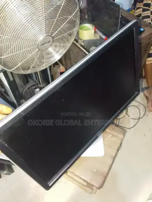 22 Inches Dell Monitor