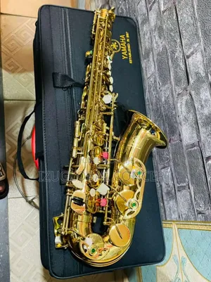 Yamaha Professional Alto Gold Saxophone