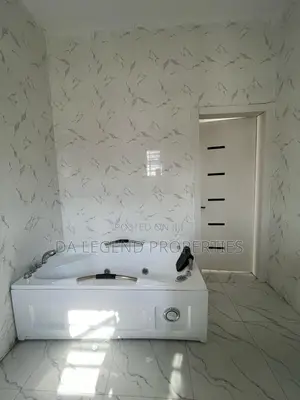 5bdrm Duplex in Osapa london for sale
