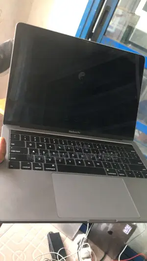 Laptop Apple MacBook Pro 2019 16GB Intel Core I7 SSD 512GB