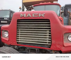 Mack R-Model Tippa Red Color 24 Valve