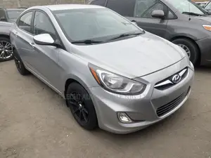 Hyundai Accent GS 2012 Silver