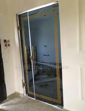 Frameless Door