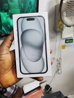 New Apple iPhone 15 256 GB Black