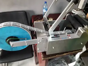 Round Bottle Labelling Machine