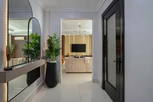 Luxury 2-Bedroom Maisonette With Office, Pool Gym