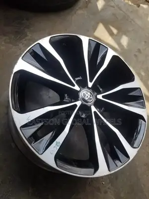 2012-2016 Toyota Corolla 17 Inches Clean Tokunbo