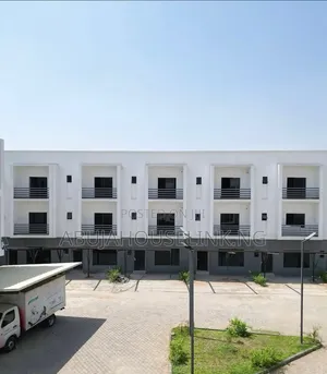 4bdrm Townhouse/Terrace in Jahi by Tarred Road for Sale