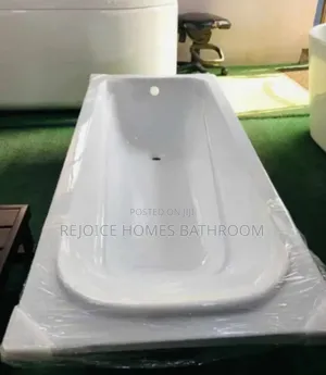 White Normal Bath Block and Tiles 170 150