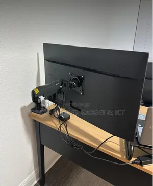 Single Monitor Desktop Arm Mount For Gamers With Forex Trd