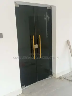 Swing Door With Back Glass