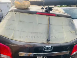 Kia Sorento 2013 Back Glass We Deliver Install