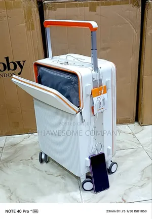 Carry on Celebrity Box, With Usb Cord and Tsa Lock