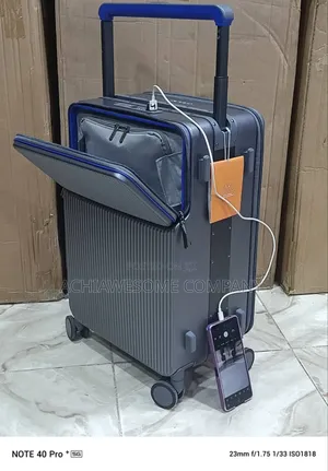 Wide Polo Celebrity Box, Wit Usb Cord and Tsa Lock. 20" Size