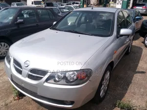 Nissan Almera 2000 Silver