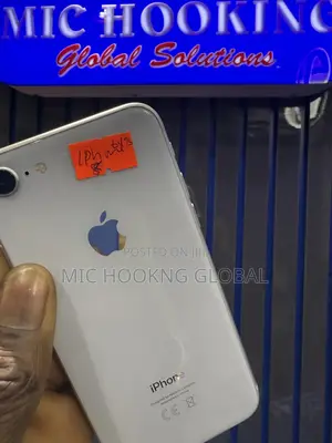 Apple iPhone 8 64 GB White