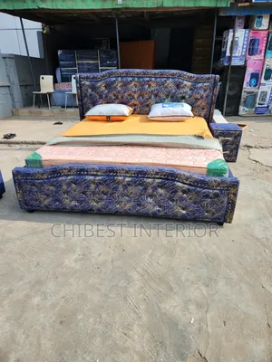 High Quality 6by6 Padded Bed Stand .