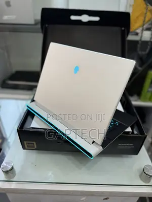 New Laptop Dell Alienware X16 R2 32GB Intel Core i9 SSD 1T