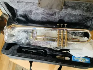 Professional Yamaha Golden Trumpet