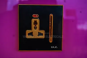 13a Single Socket