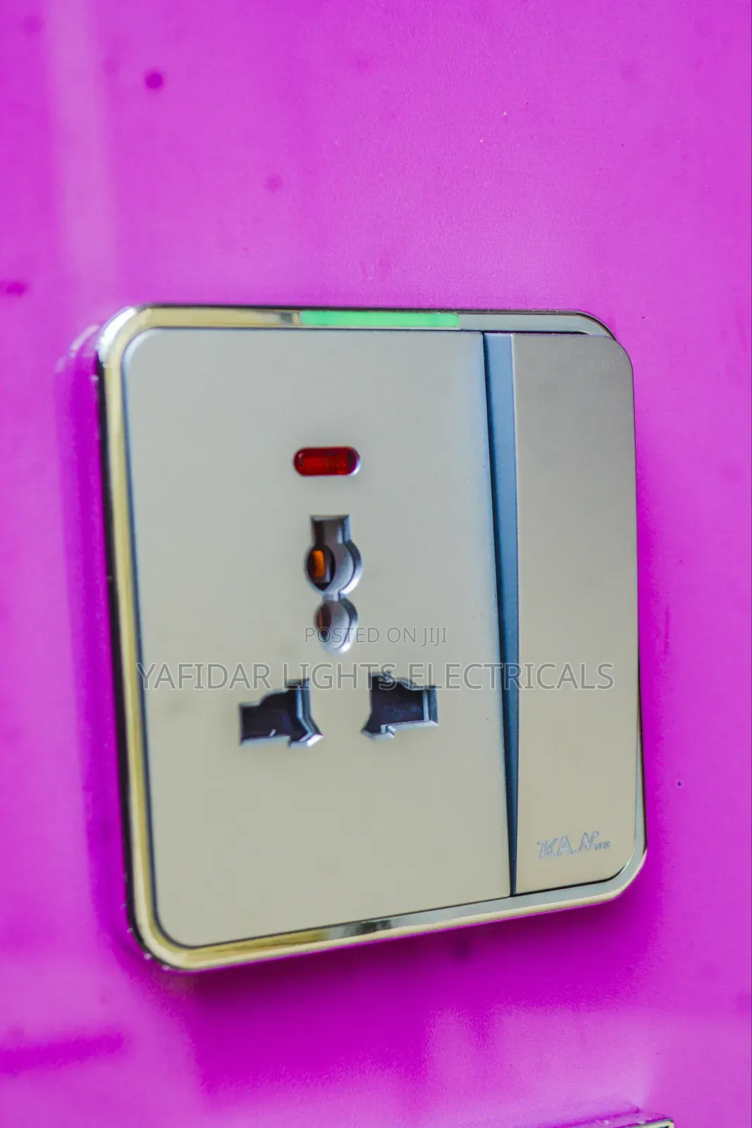 13a Single Socket