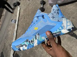 Basketball Shoe ( 007)