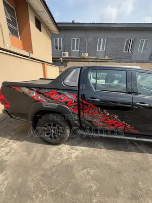 New Toyota Hilux 2025 Black