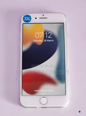 Apple iPhone 7 32 GB Silver