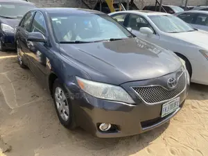 Toyota Camry 2010 Gray
