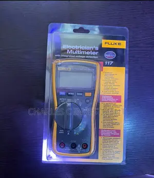 Fluke 117 True-RMS Digital Multimeter