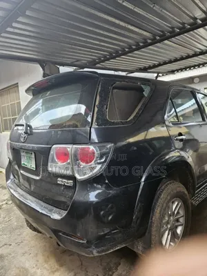 Toyota Fortuner 2010 Vent Glass Available We Deliver