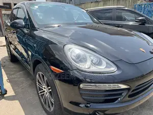 Porsche Cayenne 4dr SUV AWD (3.6L 6cyl 6M) 2014 Black