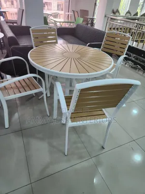 Standard Outdoor Table and Chair