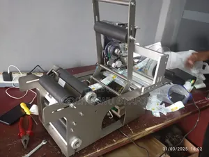Round Bottle Labelling Machine With Coding