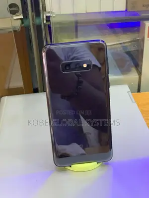 Samsung Galaxy S10e 128 GB Black