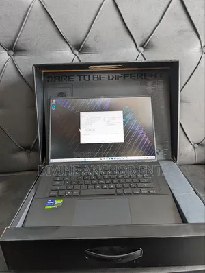 Laptop Asus ROG Zephyrus G16 16GB Intel Core i9 SSD 1T