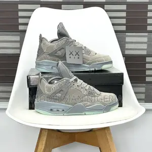 Jordan Retro Iv Kaws Neon Light Sole Suede Classic Sneakers