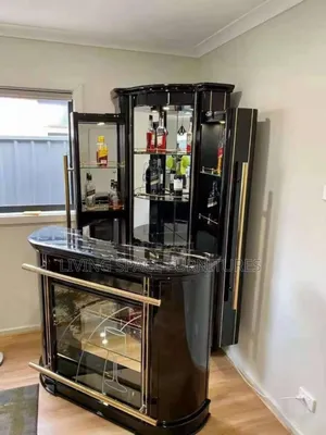 Royal Wine Bar With Front Canter
