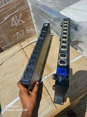 8 Channel Splitter With Beam Plug