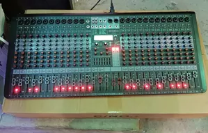 Yamaha Eas24 Analog Mixer