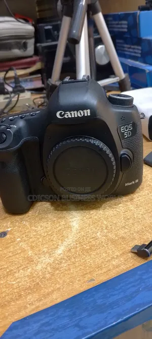 Canon 5d Mark 111 Camera