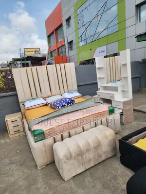 Standard Family Bed Size With Other Full Accessories.