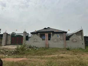 4bdrm Bungalow in Shimawa for sale
