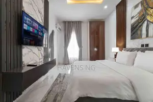 Contemporary 2-Bedroom Apartment in Ikate